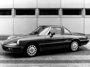 Alfa Romeo Spider Quadrifoglio 1986 года 